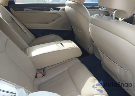 2018 Genesis G80 Premium/Ultimate z USA, uszkodzony, nr VIN KMHGN4JE5JU226378
